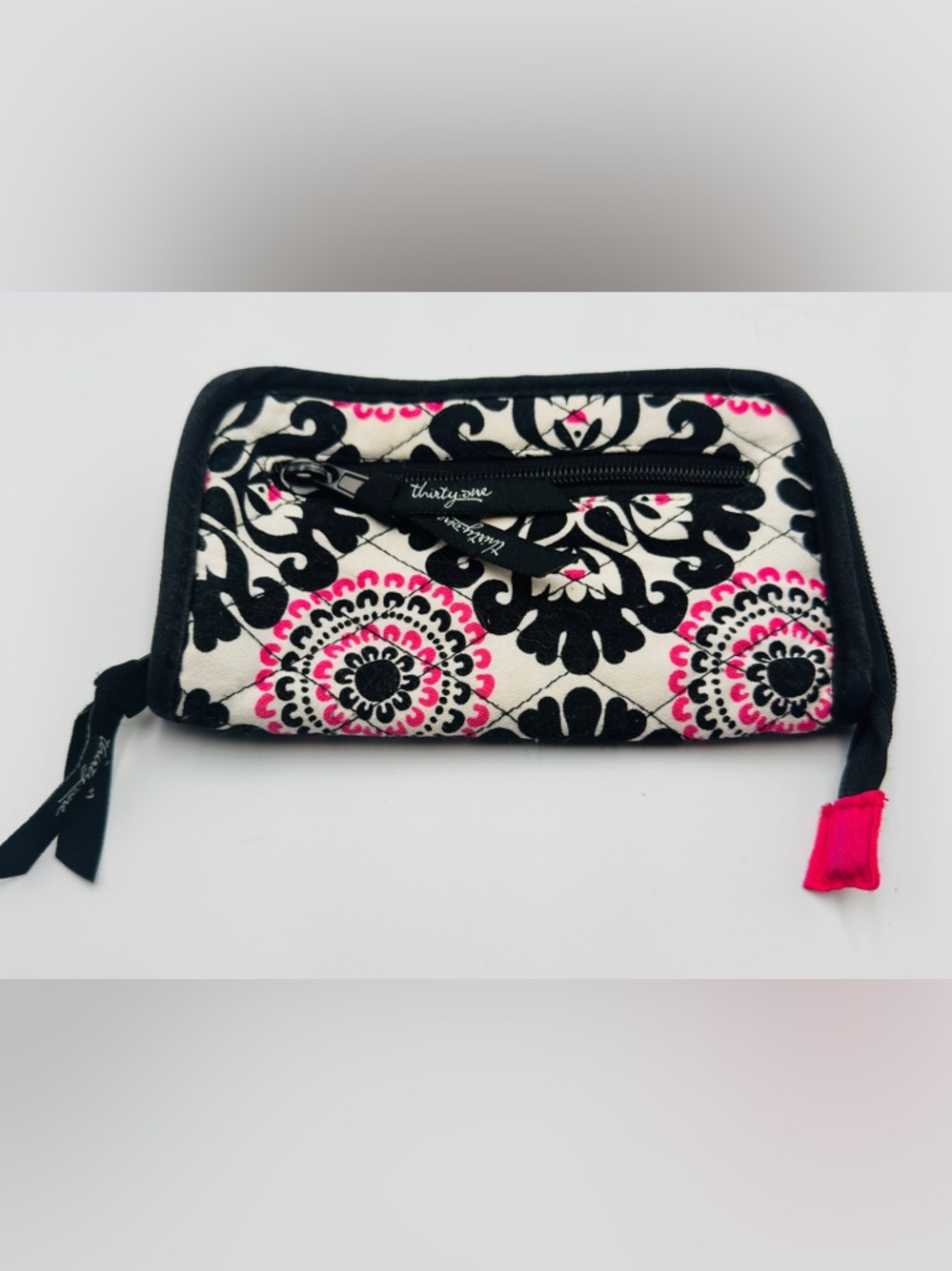 Thirty-One Pink Pop Medallion Soft Quilted Zip Wallet Black White & Pink